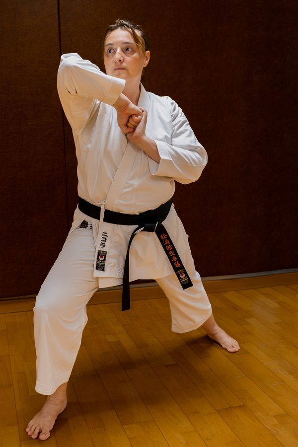 Cristelle Lauvergnat en position de kata
