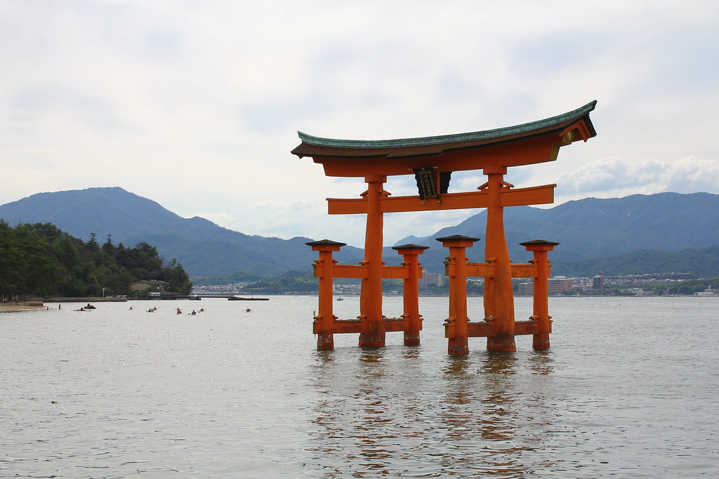 Torii flottant du sanctuaire d'Itsukushima à Miyajima